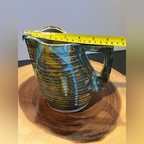 Lander WY Studio Pottery Ribbed Jug Pitcher Artist Signed. Circa 1970 - Picture 6 of 11